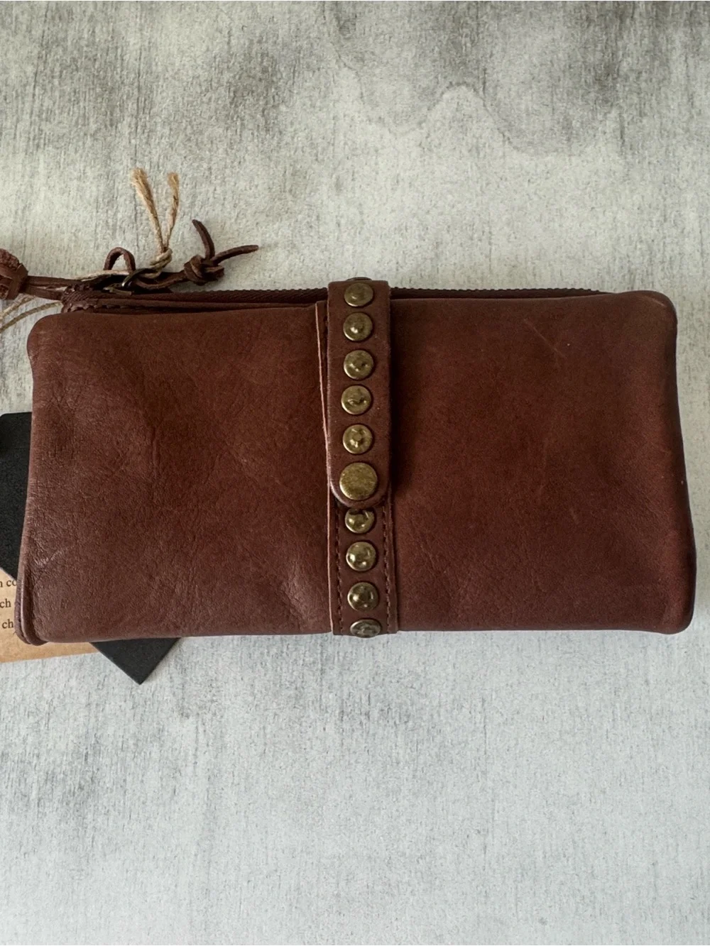 Made in India Genuine Leather Bi-Fold Wallet w Stud Details Brown Vintage Look
